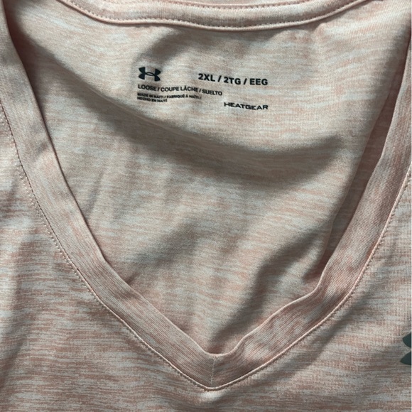Women’s under armor t shirt - Picture 2 of 2